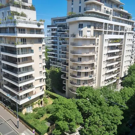 Jolie Studio A * Courbevoie